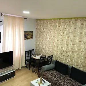 https://serban-home.bucharesthotelsnow.com
