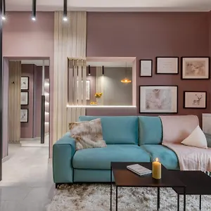 Holt - Breaking Dawn Apartment Bucharest
